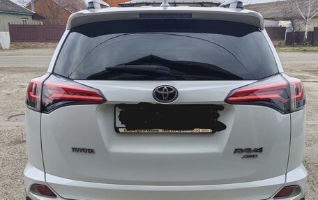 Toyota RAV4, 2019 год, 2 880 000 рублей, 7 фотография