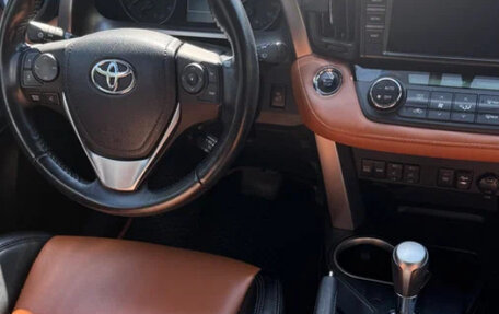 Toyota RAV4, 2019 год, 2 880 000 рублей, 10 фотография