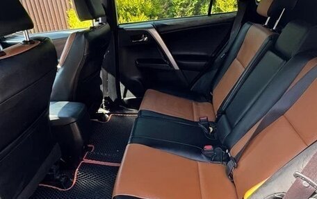Toyota RAV4, 2019 год, 2 880 000 рублей, 11 фотография