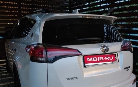 Toyota RAV4, 2019 год, 2 880 000 рублей, 8 фотография