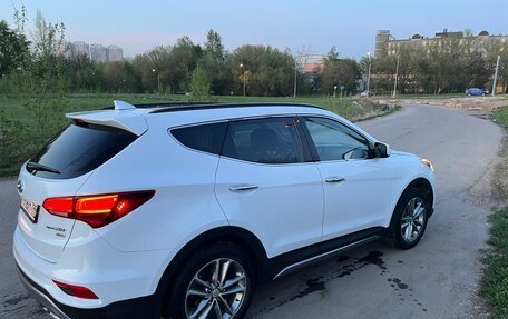 Hyundai Santa Fe III рестайлинг, 2017 год, 2 499 999 рублей, 3 фотография
