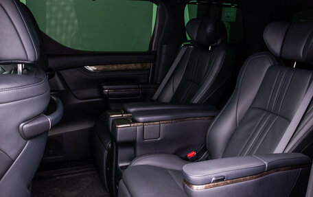 Toyota Alphard III, 2021 год, 6 750 000 рублей, 11 фотография