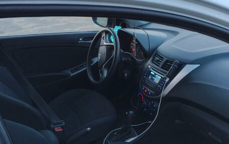 Hyundai Solaris II рестайлинг, 2014 год, 970 000 рублей, 8 фотография