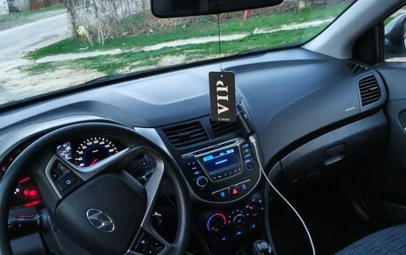 Hyundai Solaris II рестайлинг, 2014 год, 970 000 рублей, 6 фотография