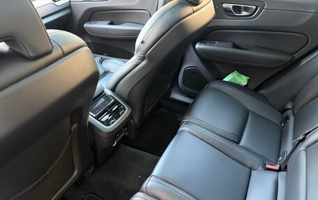 Volvo XC60 II, 2019 год, 3 600 000 рублей, 10 фотография