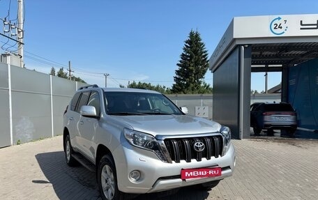 Toyota Land Cruiser Prado 150 рестайлинг 2, 2015 год, 3 200 000 рублей, 2 фотография
