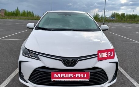 Toyota Corolla, 2021 год, 1 950 000 рублей, 5 фотография