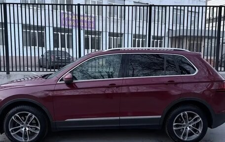 Volkswagen Tiguan II, 2017 год, 2 440 000 рублей, 4 фотография