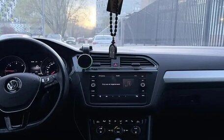 Volkswagen Tiguan II, 2017 год, 2 440 000 рублей, 8 фотография