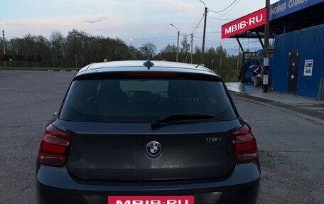 BMW 1 серия, 2011 год, 1 200 000 рублей, 7 фотография