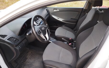 Hyundai Solaris II рестайлинг, 2011 год, 795 000 рублей, 2 фотография