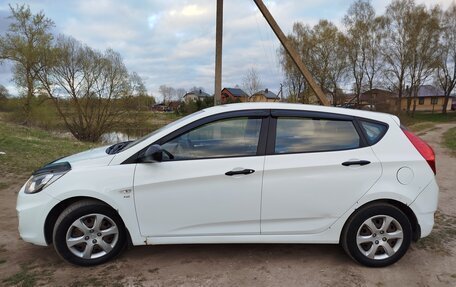 Hyundai Solaris II рестайлинг, 2011 год, 795 000 рублей, 10 фотография