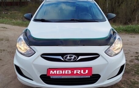 Hyundai Solaris II рестайлинг, 2011 год, 795 000 рублей, 7 фотография