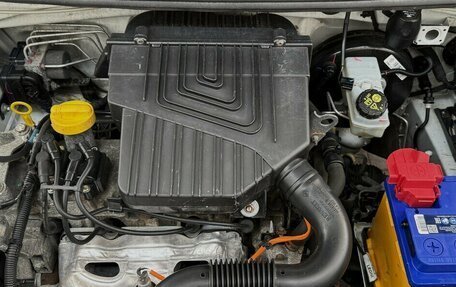 Renault Logan II, 2018 год, 670 000 рублей, 12 фотография