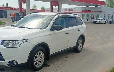 Mitsubishi Outlander III рестайлинг 3, 2014 год, 1 250 000 рублей, 1 фотография