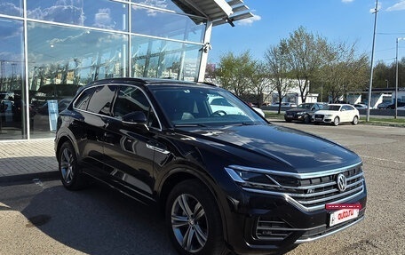 Volkswagen Touareg III, 2020 год, 5 600 000 рублей, 2 фотография