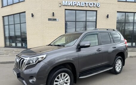 Toyota Land Cruiser Prado 150 рестайлинг 2, 2016 год, 3 600 000 рублей, 2 фотография