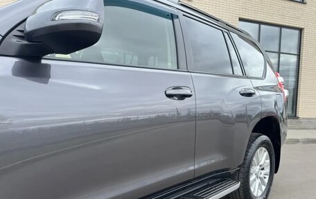 Toyota Land Cruiser Prado 150 рестайлинг 2, 2016 год, 3 600 000 рублей, 10 фотография