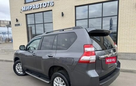 Toyota Land Cruiser Prado 150 рестайлинг 2, 2016 год, 3 600 000 рублей, 9 фотография