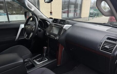 Toyota Land Cruiser Prado 150 рестайлинг 2, 2016 год, 3 600 000 рублей, 20 фотография