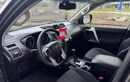Toyota Land Cruiser Prado 150 рестайлинг 2, 2016 год, 3 600 000 рублей, 16 фотография
