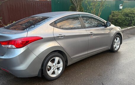 Hyundai Elantra V, 2012 год, 930 000 рублей, 2 фотография