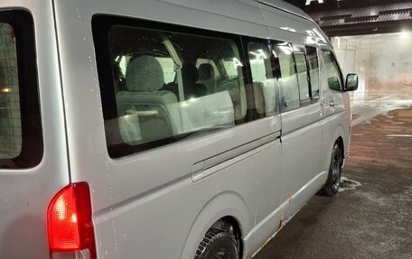 Toyota HiAce H200, 2006 год, 1 250 000 рублей, 11 фотография