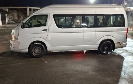 Toyota HiAce H200, 2006 год, 1 250 000 рублей, 3 фотография
