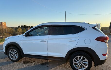Hyundai Tucson III, 2018 год, 2 400 000 рублей, 7 фотография