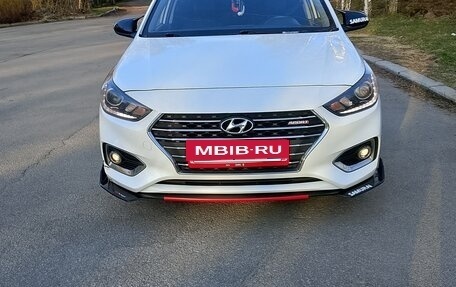 Hyundai Solaris II рестайлинг, 2017 год, 1 400 000 рублей, 5 фотография