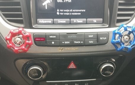 Hyundai Solaris II рестайлинг, 2017 год, 1 400 000 рублей, 14 фотография