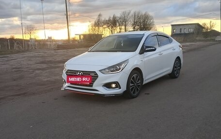 Hyundai Solaris II рестайлинг, 2017 год, 1 400 000 рублей, 3 фотография