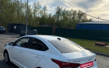 Hyundai Solaris II рестайлинг, 2019 год, 880 000 рублей, 3 фотография