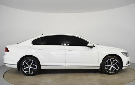 Volkswagen Passat B8 рестайлинг, 2016 год, 1 680 000 рублей, 3 фотография