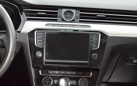 Volkswagen Passat B8 рестайлинг, 2016 год, 1 680 000 рублей, 13 фотография