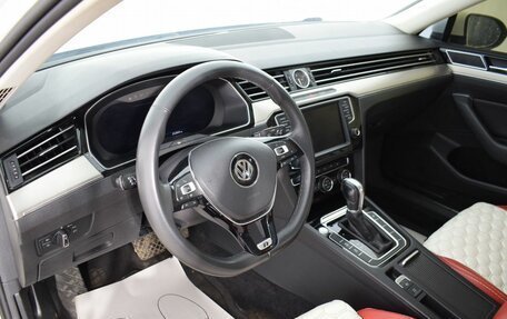 Volkswagen Passat B8 рестайлинг, 2016 год, 1 680 000 рублей, 9 фотография
