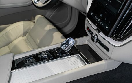 Volvo XC60 II, 2026 год, 10 300 000 рублей, 8 фотография