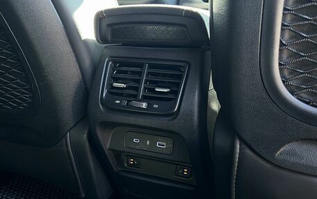 Geely Tugella FY11, 2023 год, 2 340 000 рублей, 33 фотография