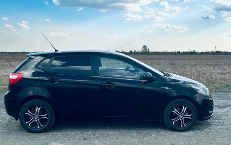 KIA Rio III рестайлинг, 2013 год, 900 000 рублей, 4 фотография