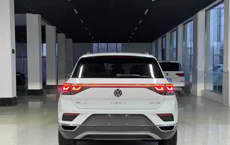 Volkswagen T-Roc I, 2023 год, 1 430 000 рублей, 5 фотография