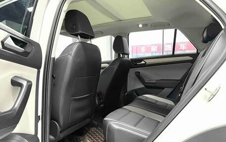 Volkswagen T-Roc I, 2023 год, 1 430 000 рублей, 14 фотография
