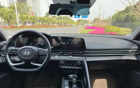 Hyundai Elantra, 2024 год, 1 499 616 рублей, 8 фотография