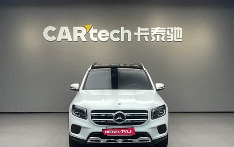Mercedes-Benz GLB, 2022 год, 2 000 000 рублей, 2 фотография