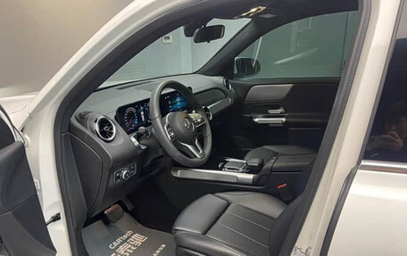Mercedes-Benz GLB, 2022 год, 2 000 000 рублей, 10 фотография
