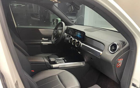 Mercedes-Benz GLB, 2022 год, 2 000 000 рублей, 14 фотография