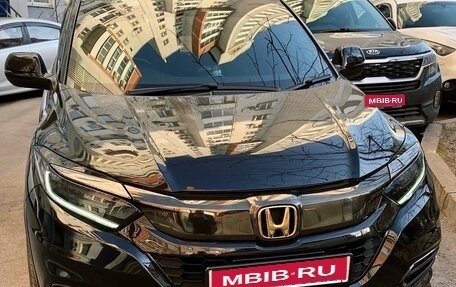 Honda Vezel, 2018 год, 1 790 000 рублей, 1 фотография