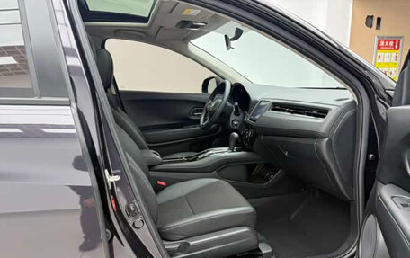 Honda Vezel, 2022 год, 1 400 000 рублей, 10 фотография