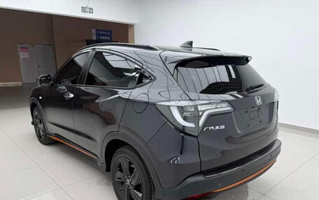 Honda Vezel, 2022 год, 1 400 000 рублей, 6 фотография