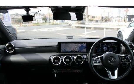 Mercedes-Benz CLA, 2023 год, 1 774 000 рублей, 4 фотография