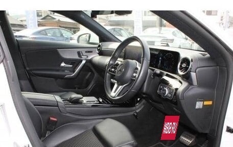 Mercedes-Benz CLA, 2023 год, 1 774 000 рублей, 2 фотография